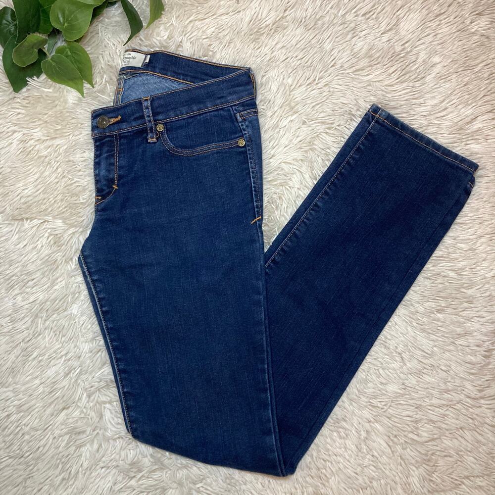 Abercrombie&Fitch| Women's straight leg skinny dark wash denim jeans